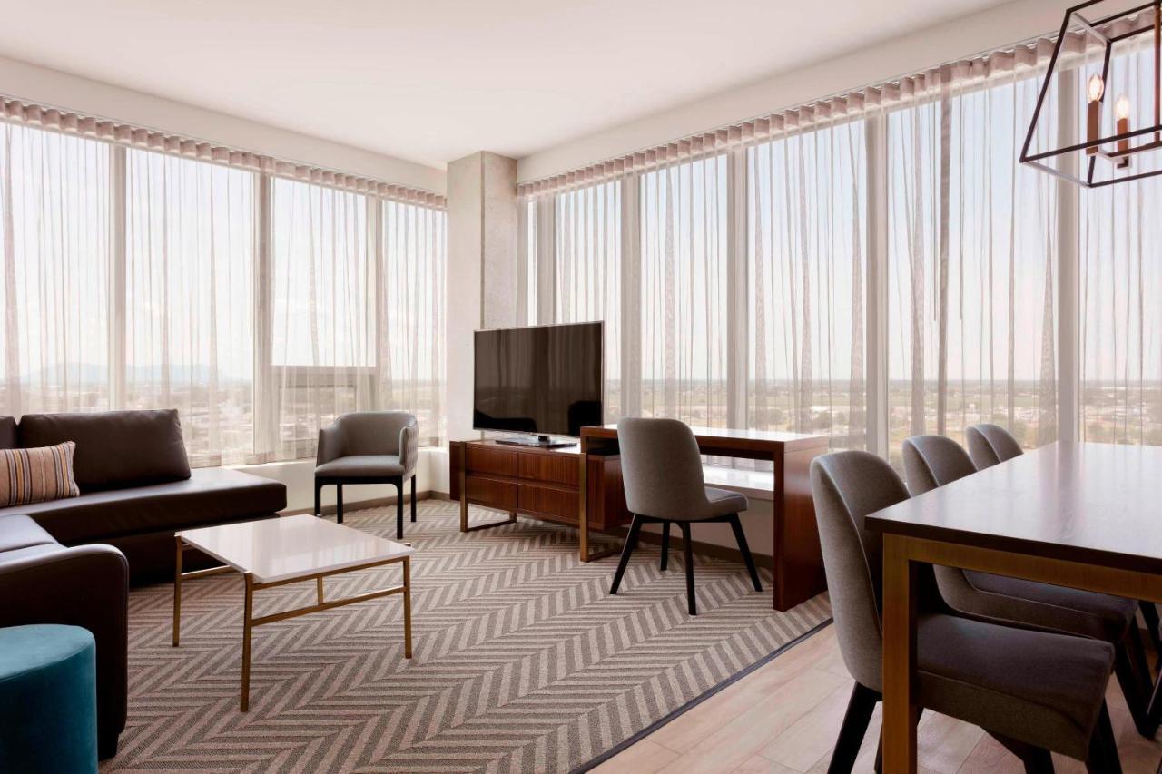 Sheraton Saint-Hyacinthe Hotel Bagian luar foto