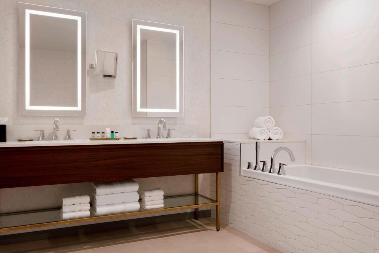 Sheraton Saint-Hyacinthe Hotel Bagian luar foto
